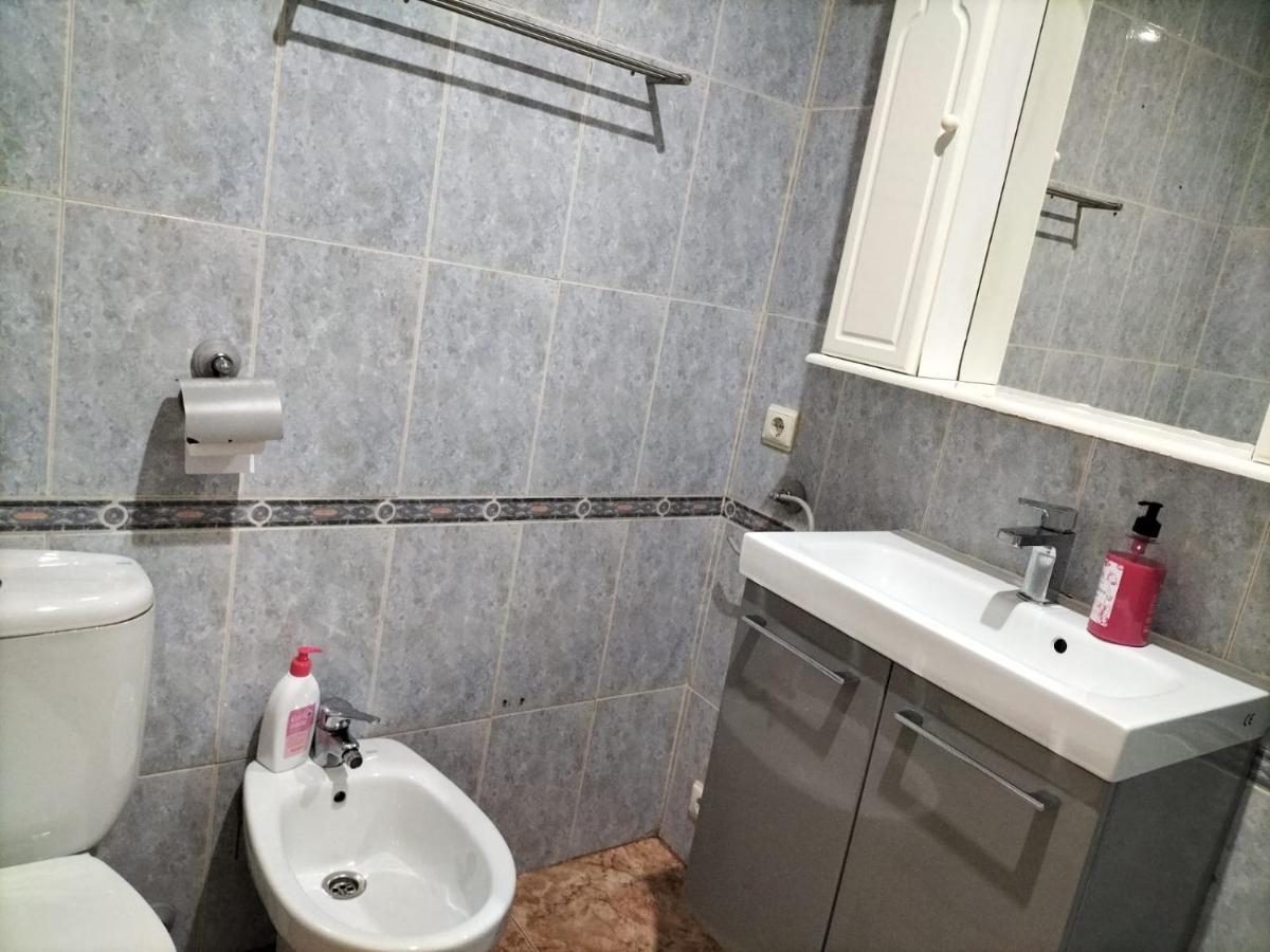 Habitacion Tranquila Y Familiar Madrid Kültér fotó
